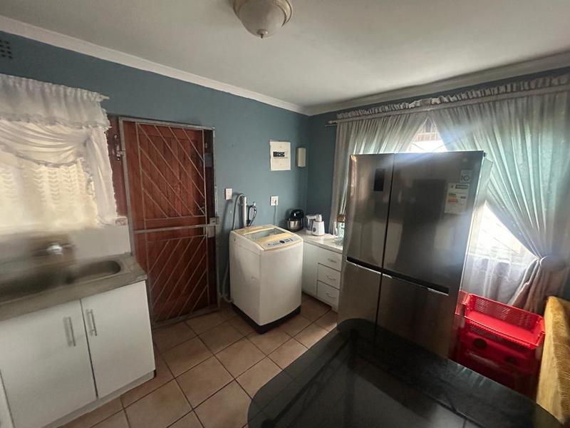 5 Bedroom Property for Sale in Malibu Village Western Cape